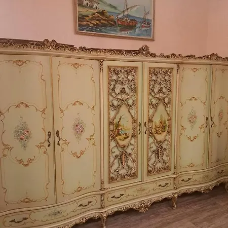 Apartment Vip Antique A1 *
